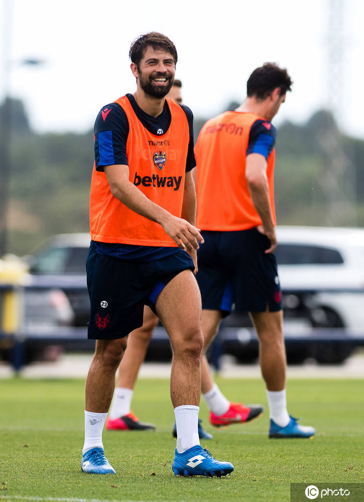 XINGKONG- 曼联训练课后再遭质疑，志在西甲名次提升，管理层满意，临场指挥获称赞