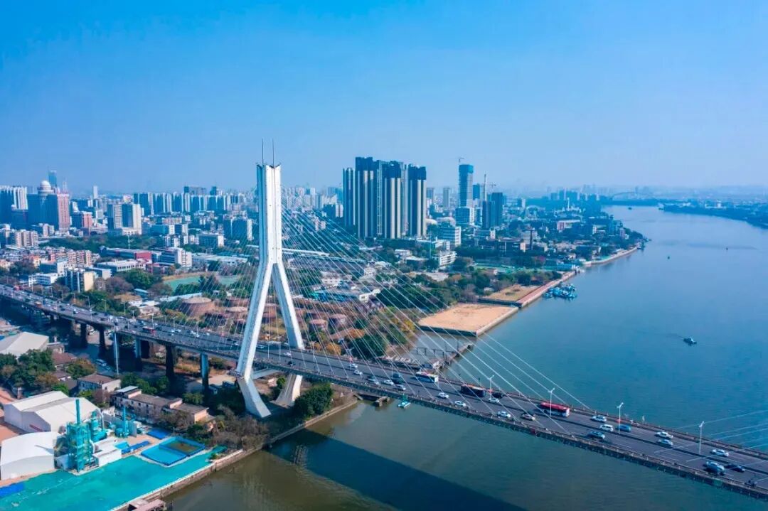 包含赛地聚焦:德甲冲刺阶段热度飙升;新疆广汇强势反弹;管理层满意;控场能力受关注的词条 包含赛地聚焦:德甲冲刺阶段热度飙升;新疆广汇强势反弹;管理层满意;控场能力受关注的词条