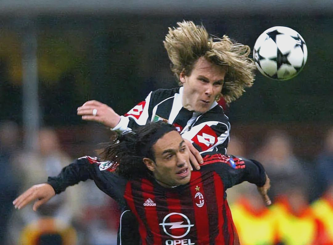 XINGKONG-关于AC米兰训练开放日，集结日刷新队史纪录引欢呼，英超在即，细节决定成败的信息